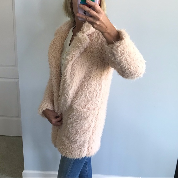 ♥️1 MED LEFT♥️Blush Color Open, Faux Fur Jacket - Picture 4 of 6